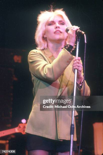 Debbie Harry 1980 Photos And Premium High Res Pictures Getty Images debbie-harry-1980-photos-and-premium-high-res-pictures-getty-images