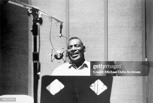 Photo of Howlin Wolf Photo by Michael Ochs Archives/Getty Images