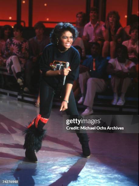 Pop singer Janet Jackson performs on the television show American Bandstand on October 24, 1982 in Los Angeles, California.