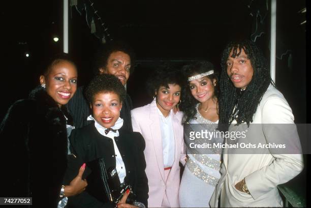 Bass player Rick James, LaToya Jackson, Janet Jackson and Joe Jackson attend the R&B Awards with two unidentified women on February 4, 1983 in Los...