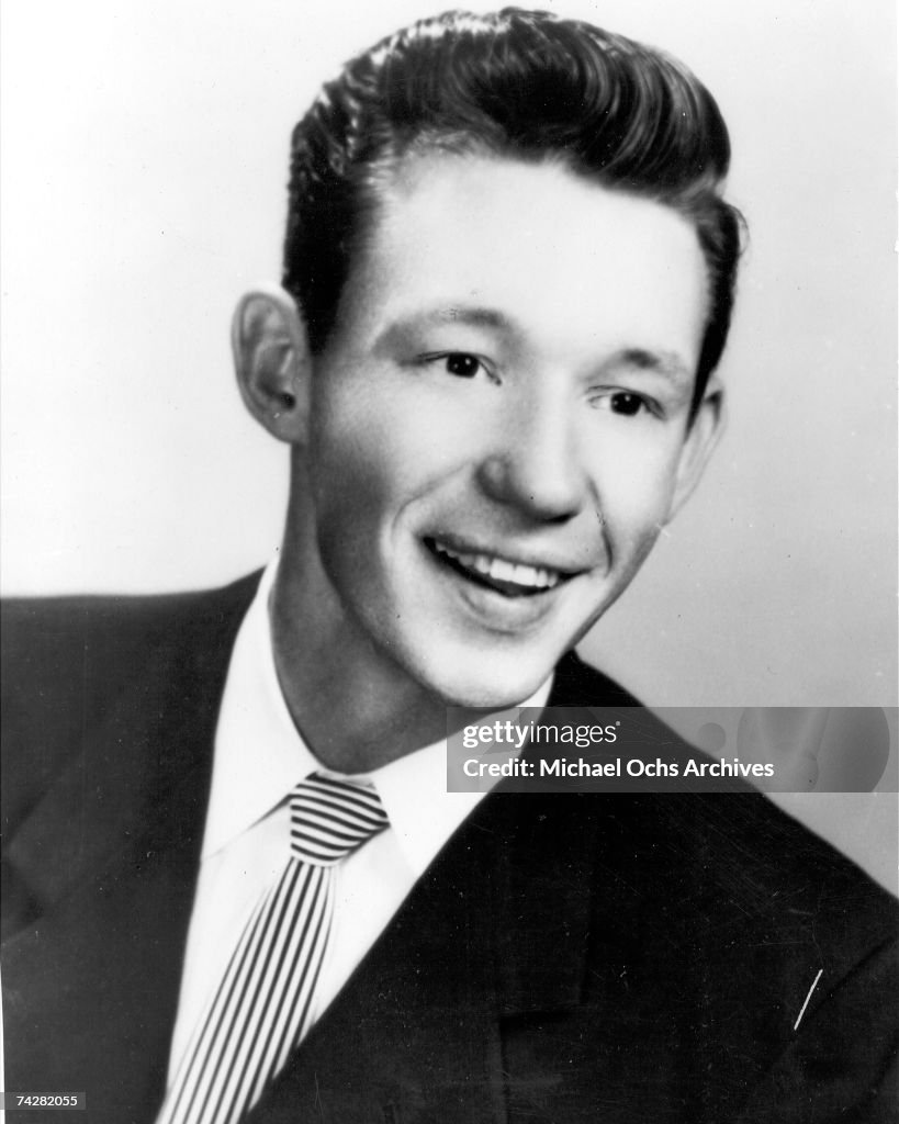 Country singer Bobby Lord poses for a portrait circa 1955. News Photo ...