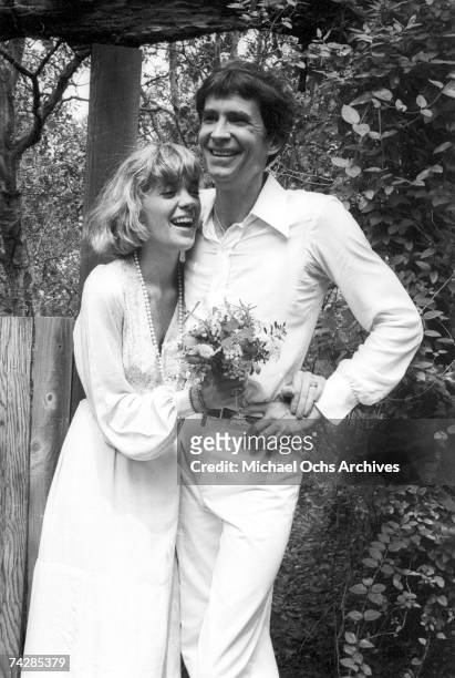 Photo of actor Anthony Perkins with his wife, Berry Berenson. Photo by Michael Ochs Archives/Getty Images