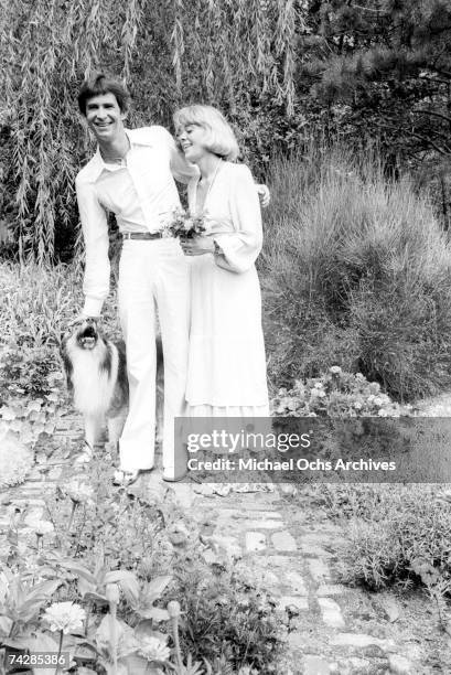 Photo of actor Anthony Perkins with his wife, Berry Berenson. Photo by Michael Ochs Archives/Getty Images