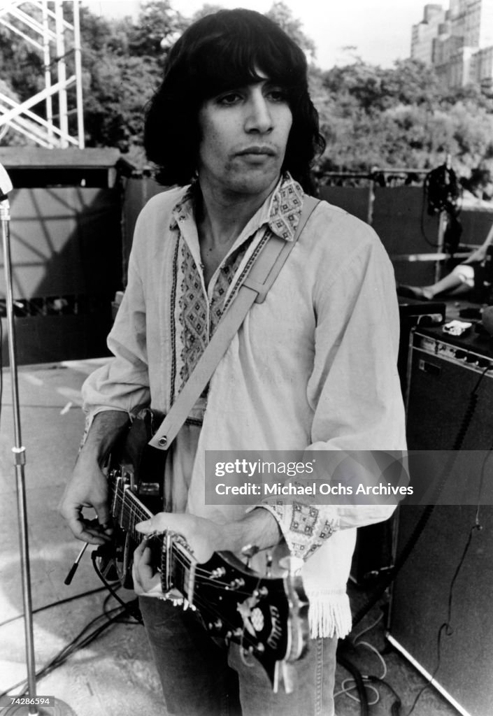 Sal Yanovsky Photo of Zal Yanovsky Photo by Michael Ochs Archives/Getty Images ...