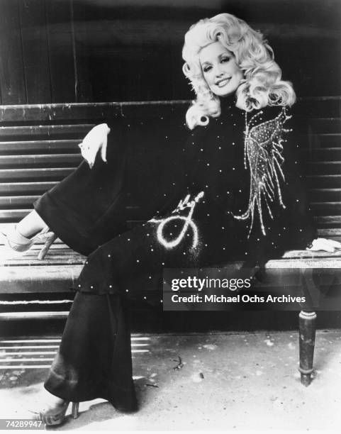 Country singer Dolly Parton poses for a portrait in circa 1974.