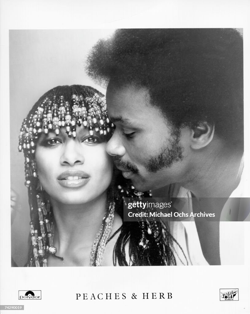 Linda Greene and Herb Fame of the music duo Peaches & Herb pose