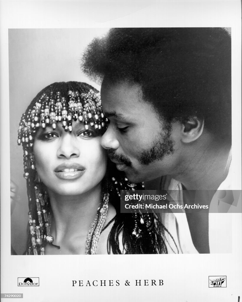 Linda Greene and Herb Fame of the music duo Peaches & Herb pose