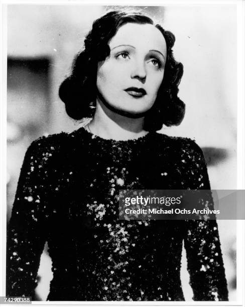Photo of Edith Piaf Photo by Michael Ochs Archives/Getty Images