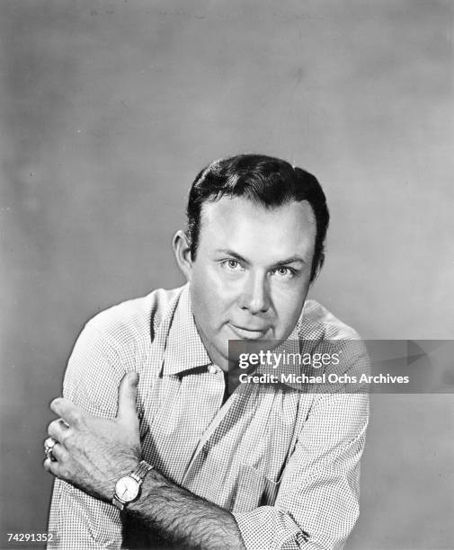 Photo of Jim Reeves Photo by Michael Ochs Archives/Getty Images