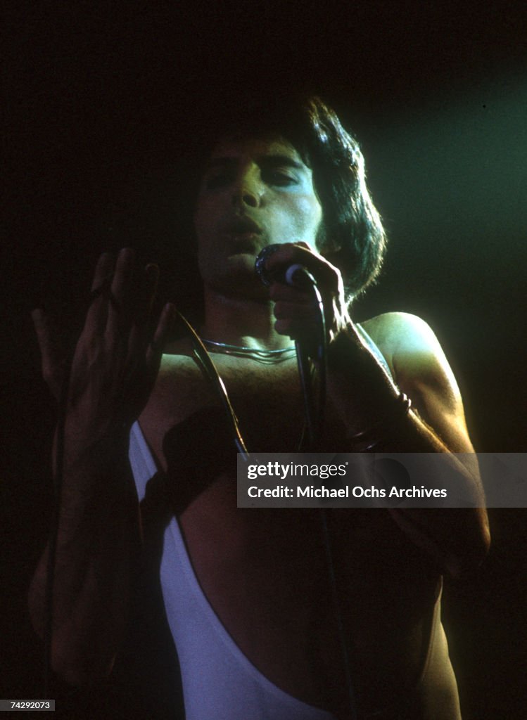 Queen Performing in LA