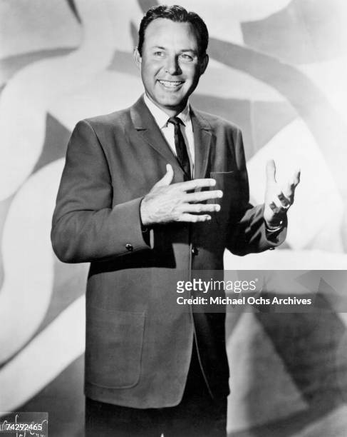 Photo of Jim Reeves Photo by Michael Ochs Archives/Getty Images