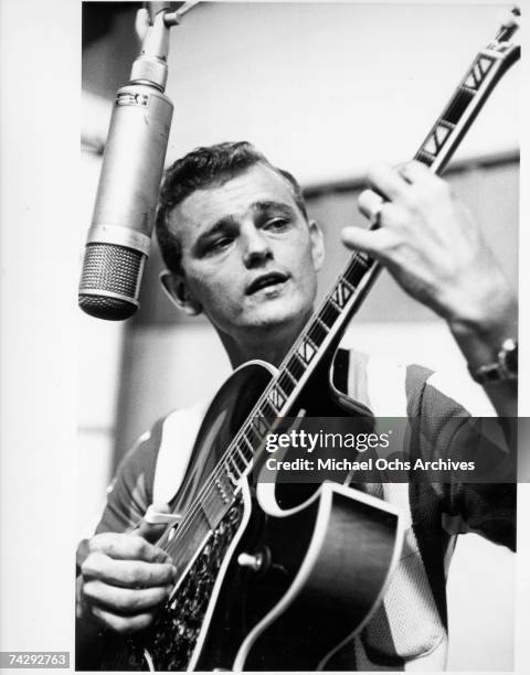 Jerry Reed Dogs 1,166 Jerry Reed Photos & High Res Pictures - Getty Images