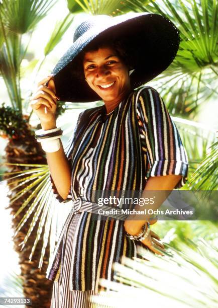 Singer Minnie Riperton poses for a portrait in August 1975 in Los Angeles, California.