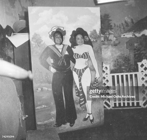 Singer Neil Sedaka and his then girlfriend Leba Strassberg whom he would later marry spend a romantic day going to Coney Island, playing music, going...