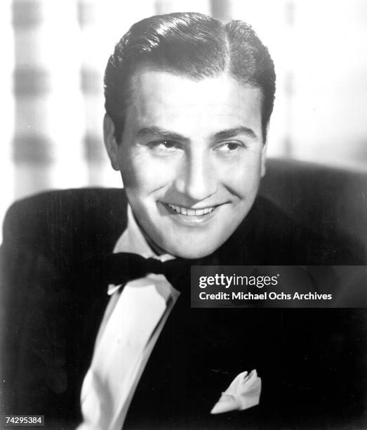 Artie Shaw 1940 Photos and Premium High Res Pictures Getty Images Artie Shaw 1940 Photos and Premium High Res Pictures Getty Images