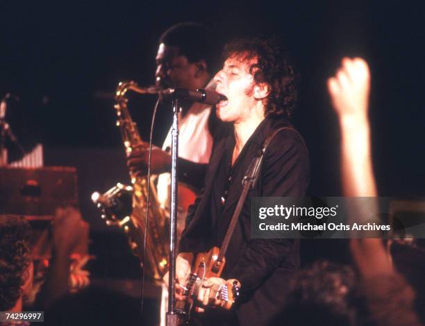 Bruce Springsteen Roxy 1978 2,142 Richard Creamer Stock Photos, High-Res Pictures, and Images ...