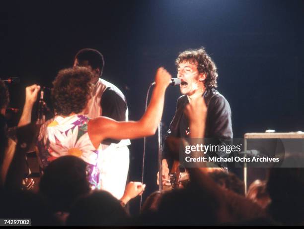 Bruce Springsteen Roxy 1978 2,142 Richard Creamer Stock Photos, High-Res Pictures, and Images ...