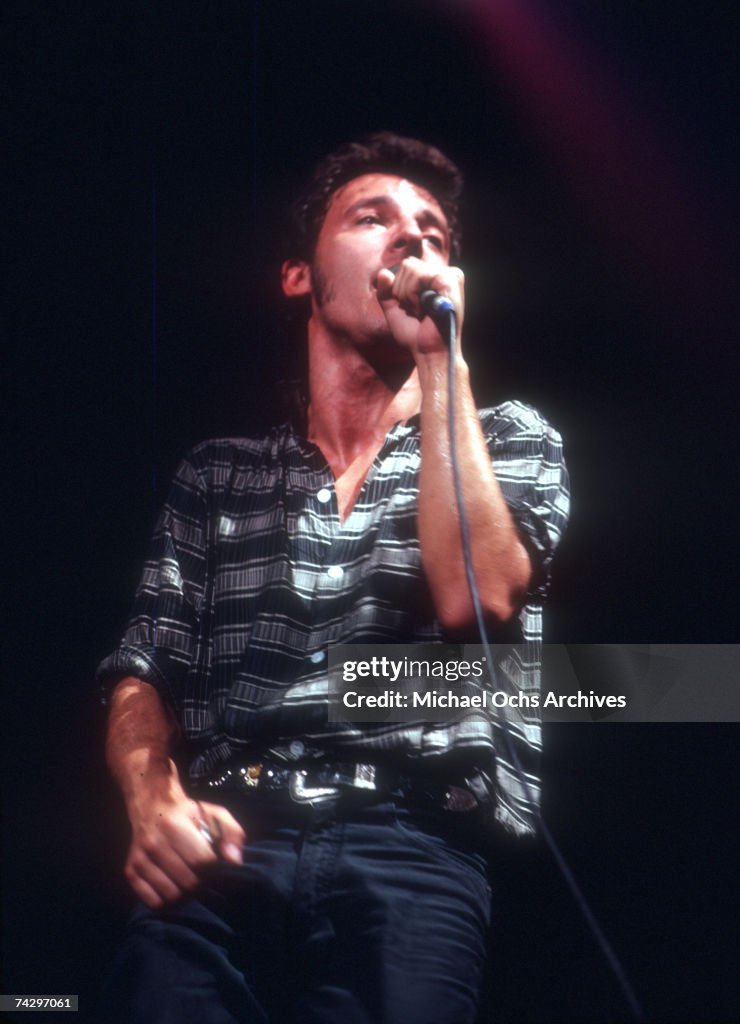 Springsteen 1980 Singer and songwriter Bruce Springsteen performs circa 1980. News Photo ...