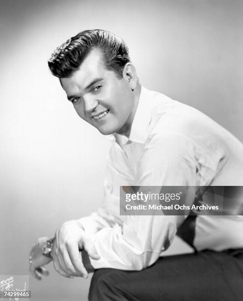 Photo of Conway Twitty Photo by Michael Ochs Archives/Getty Images