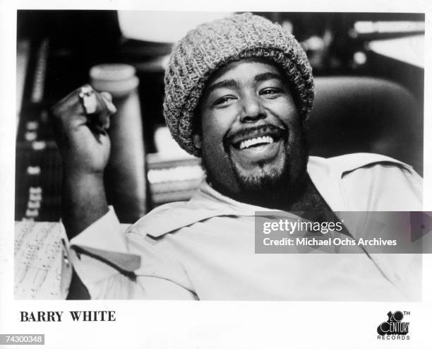 Singer Barry White poses for a portrait in circa 1975.