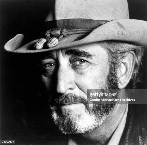 Country singer and songwriter Don Williams poses for an MCA Records publicity still circa 1981.