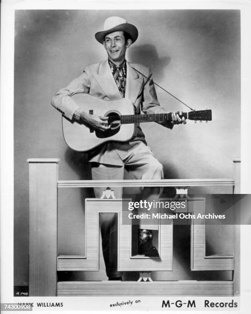 Country singer Hank Williams poses for a portrait circa 1948 in Nashville Tennessee.