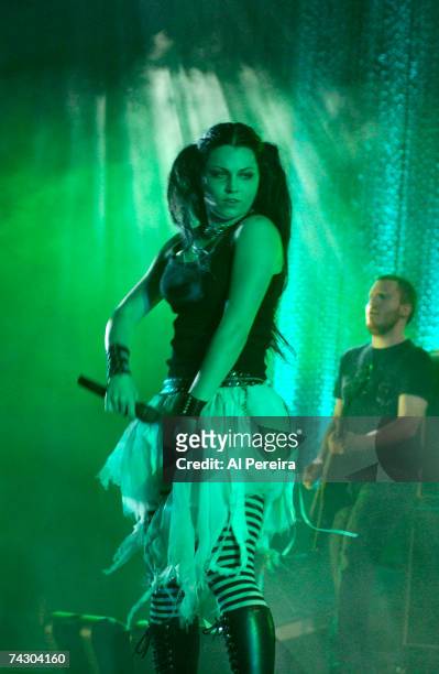 Photo of Evanescence Photo by Al Pereira/Michael Ochs Archives/Getty Images