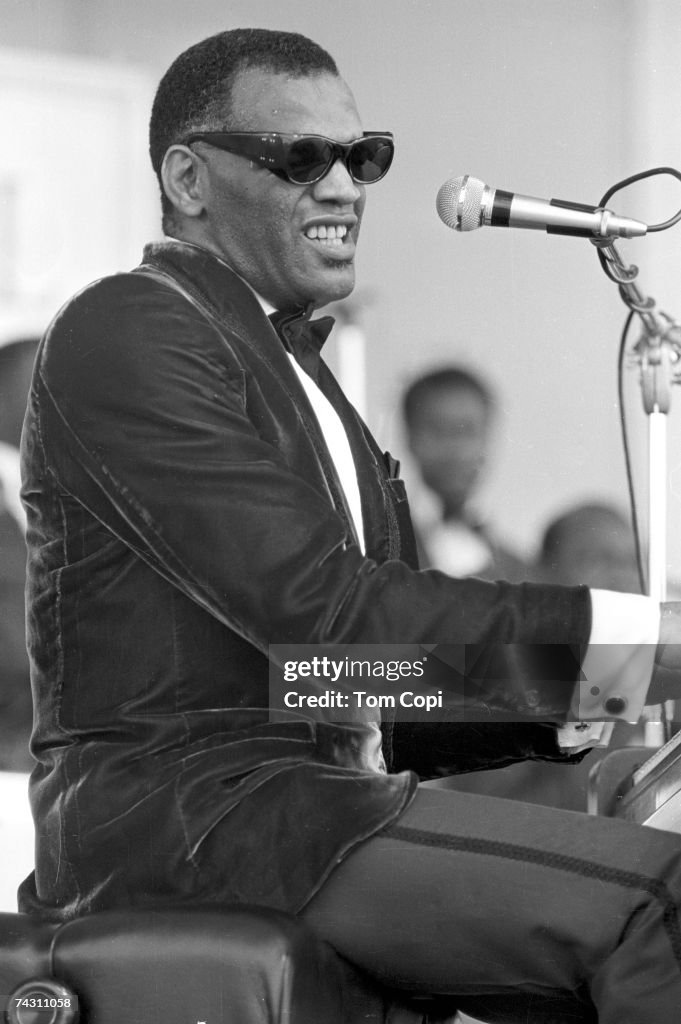 Ray Charles Performing