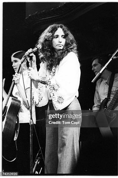 Photo of Maria Muldaur and Geoff Photo by Tom Copi/Michael Ochs Archives/Getty Images