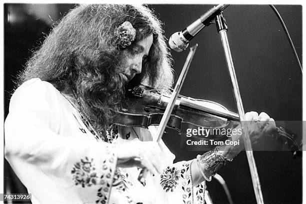 Photo of Maria Muldaur and Geoff Photo by Tom Copi/Michael Ochs Archives/Getty Images