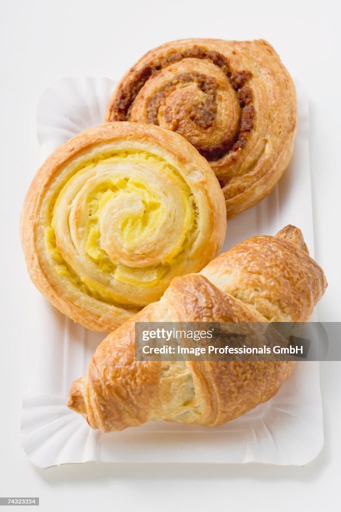 Filled puff pastries