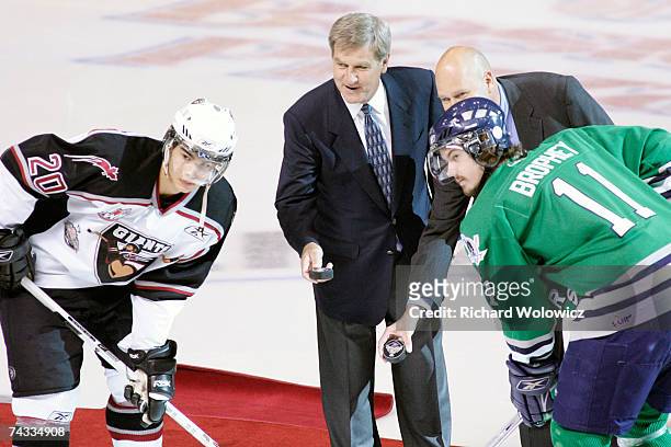 Bobby Orr drops the puck for the opening face-off between the Vancouver Giants and ther Plymouth Whalers the Semifinal game of the 2007 Mastercard...