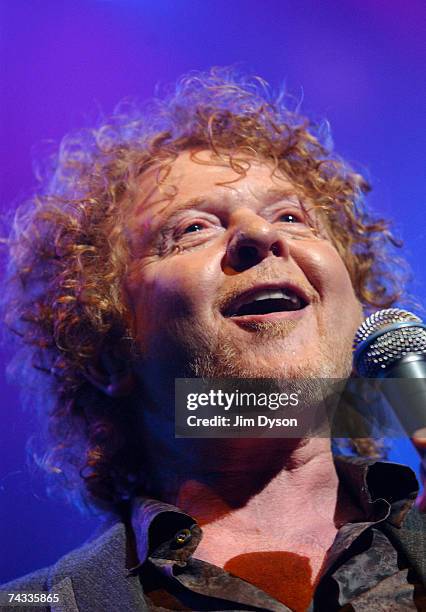 Mick Hucknall of Simply Red performs during a six night residency at the Royal Albert Hall, in support of his new album 'Stay', on May 25, 2007 in...