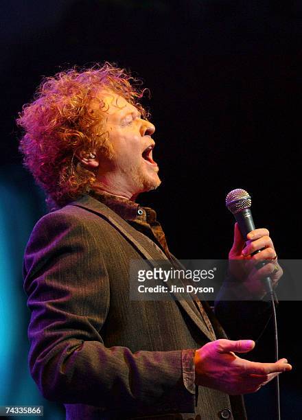 Mick Hucknall of Simply Red performs during a six night residency at the Royal Albert Hall, in support of his new album 'Stay', on May 25, 2007 in...