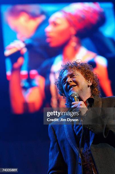 Mick Hucknall of Simply Red performs during a six night residency at the Royal Albert Hall, in support of his new album 'Stay', on May 25, 2007 in...