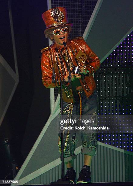 Attends the show at the MTV Video Music Awards Japan 2007 at the Saitama Super Arena on May 26, 2007 in Saitama, Japapn.