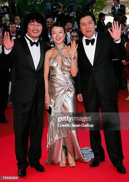 Actors Do-yeon Jeon, Kang-ho Song and director Chang-dong Lee attend the 60th International Cannes Film Festival closing ceremony and "L'Age des...