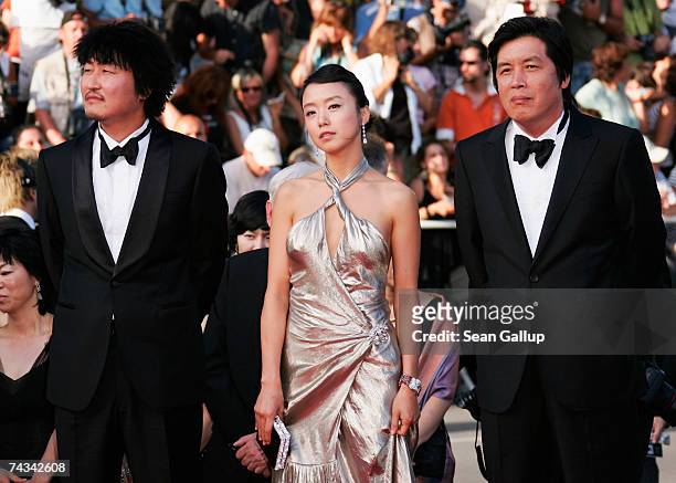 Actors Do-yeon Jeon, Kang-ho Song and director Chang-dong Lee attend the 60th International Cannes Film Festival closing ceremony and "L'Age des...