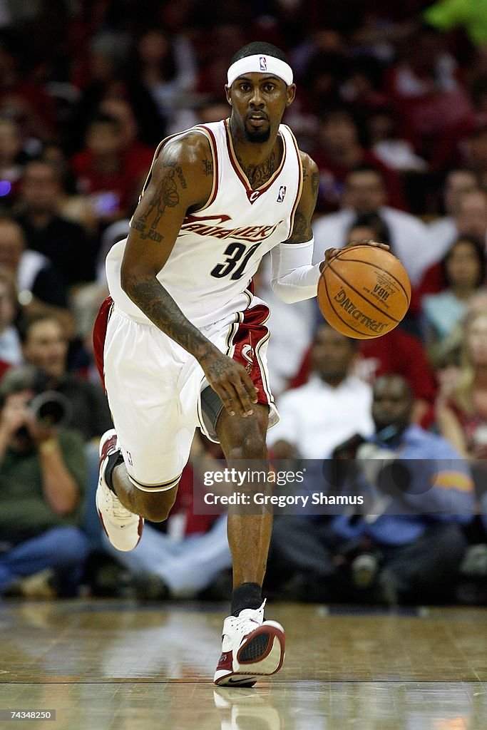 Detroit Pistons v Cleveland Cavaliers, Game 3