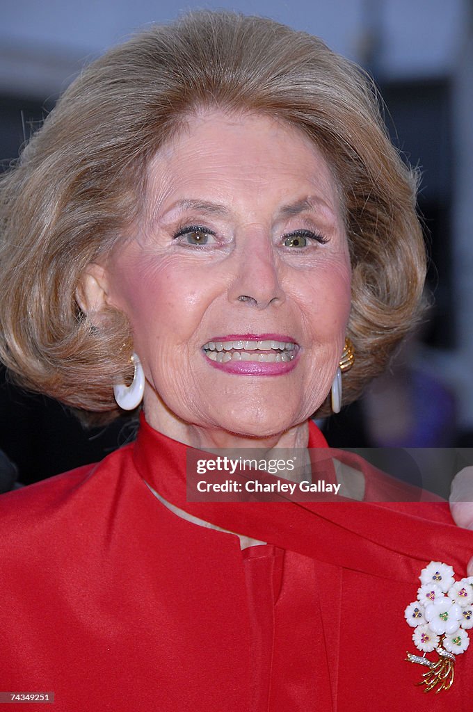 Cyd Actress Cyd Charisse attends the City of Beverly Hills gala honoring ...