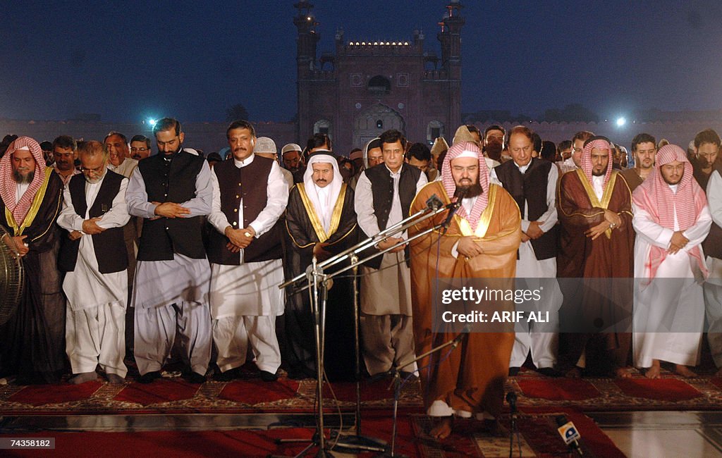 Sheikh Abdur Rehman Al-Sudais, leading I...