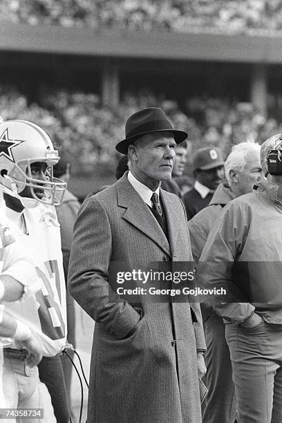 Head coach Tom Landry of the Dallas Cowboys on the sideline during a game against the Cincinnati Bengals at Riverfront Stadium on December 8, 1985 in...