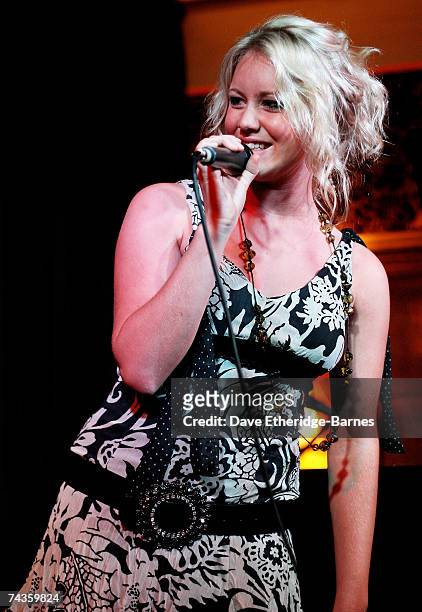 Up and coming singer/songwriter Jenny Lynn Smith performs on stage at the Regal Room on May 30, 2007 in London, England.