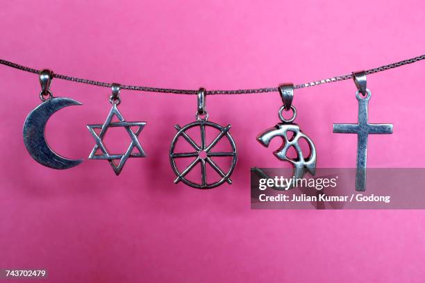 symbols of islam, judaism, buddhism, hinduism and christianity. france. - objeto religioso fotografías e imágenes de stock