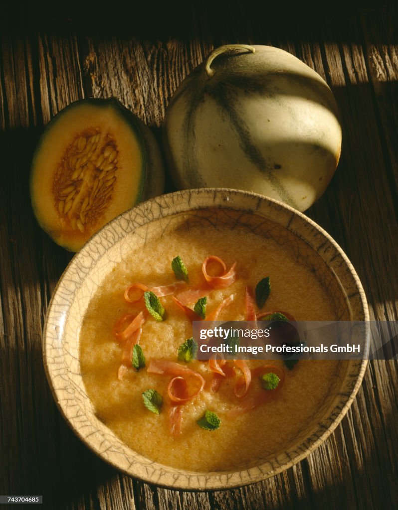 Melon soup with raw ham