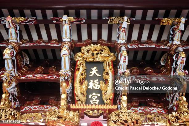 thian hock keng temple.  singapore. - singapore thian hock keng temple stock pictures, royalty-free photos & images