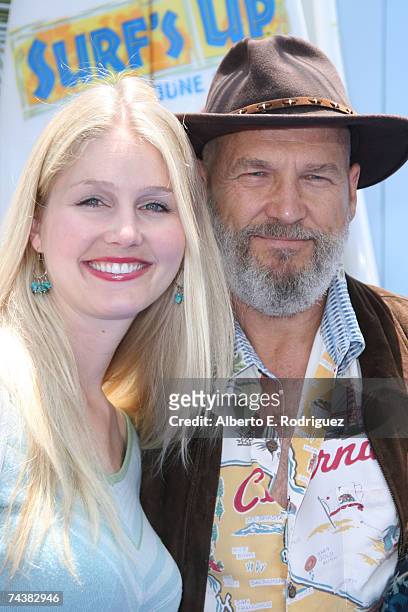 Actor Jeff Bridges and daughter Hayley arrive at the Sony Pictures premiere of ''Surfs Up'' on June 2, 2007 in Los Angeles, California.