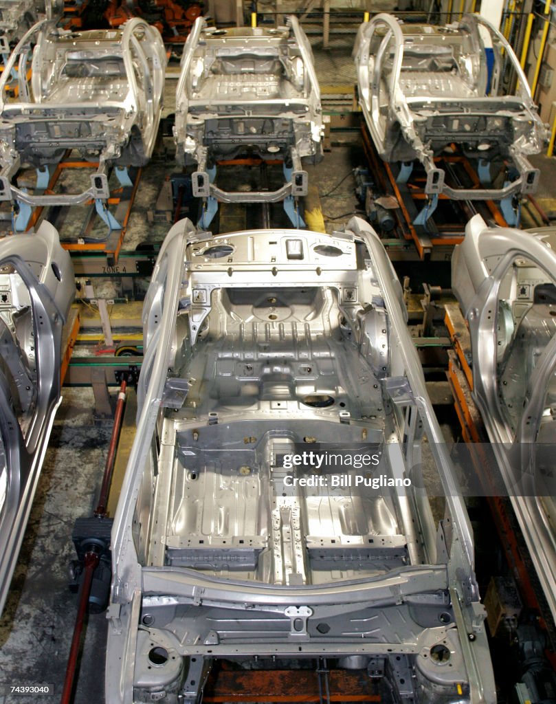 Chrysler Sebring Assembled At Michigan Plant