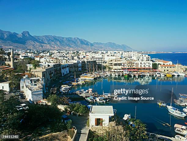 kyrenia harbour cyprus - cyprus island fotografías e imágenes de stock