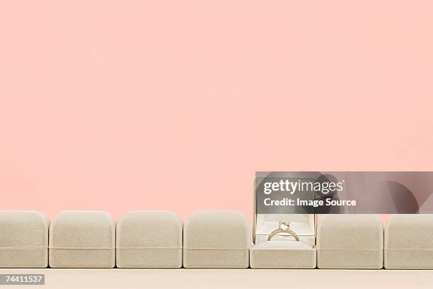 engagement ring - engagement ring stock pictures, royalty-free photos & images